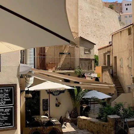 T3 A Calvi Avec Piscine Et Terrasse - Fr-1-719-26 * Calvi (Corsica)